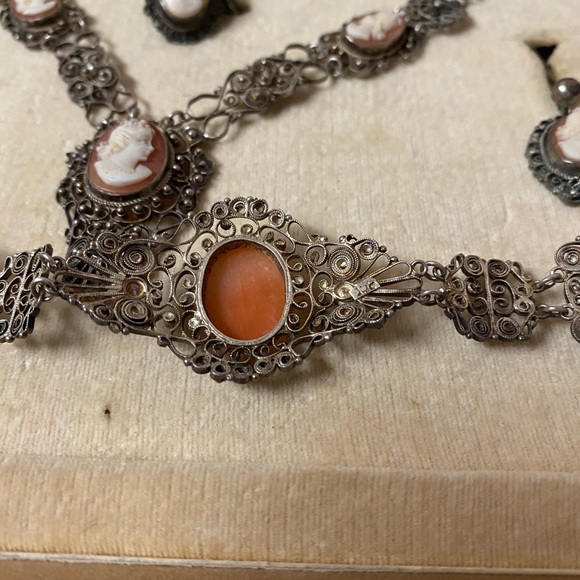 Vintage Camexco Hand Carved Cameo Set - Picture 3 of 14